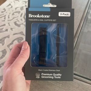 Brookstone 2pack large nail clippers black and tweezers set